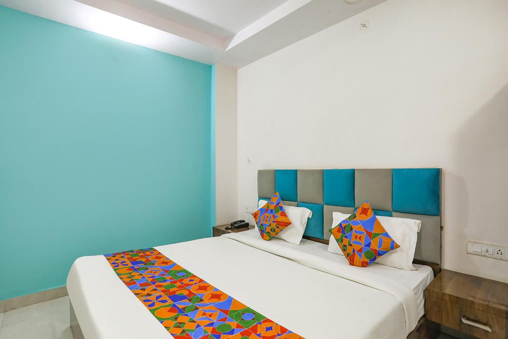 Fabhotel Sm Palace Chinhat Kültér fotó