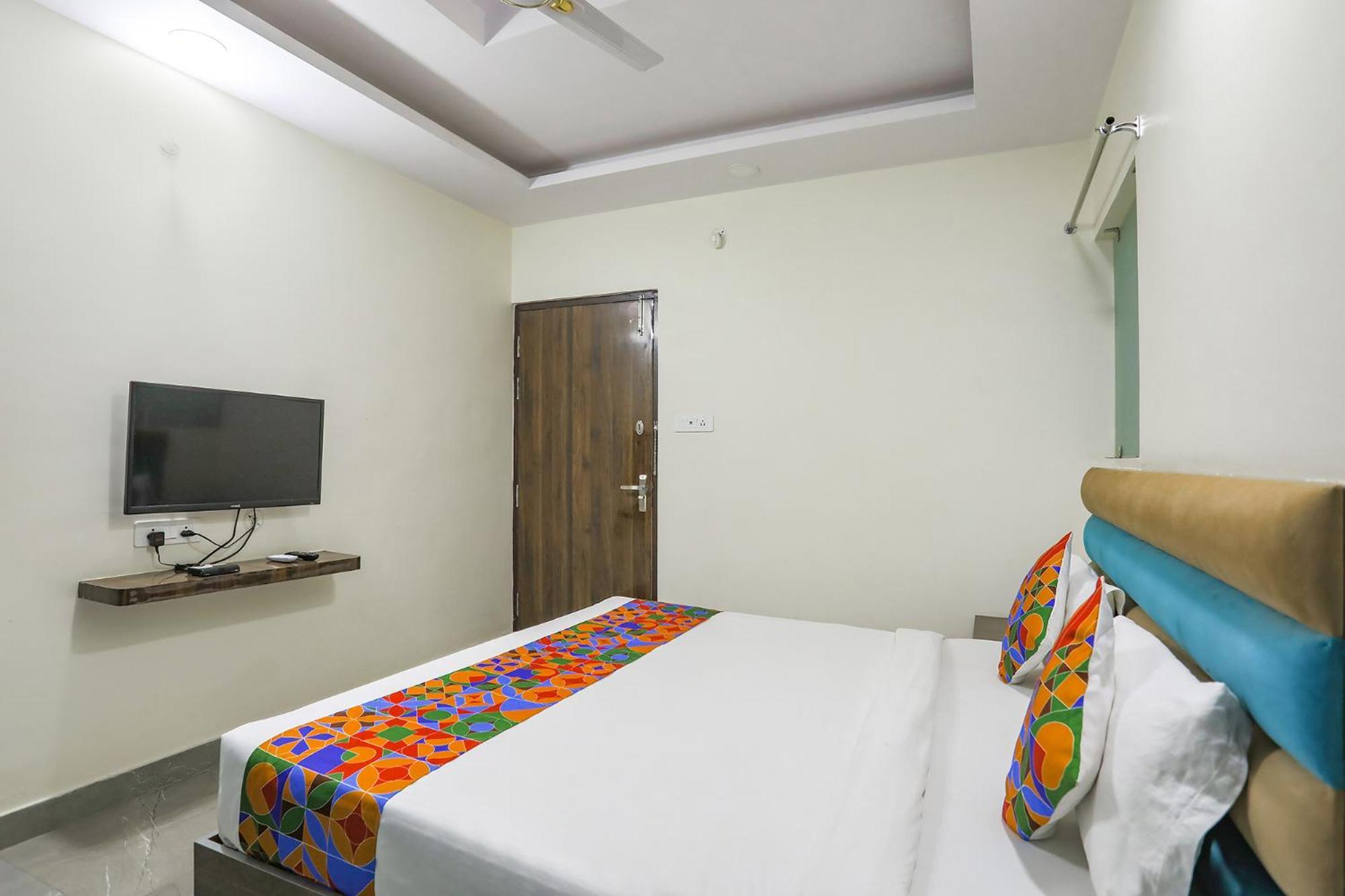 Fabhotel Sm Palace Chinhat Kültér fotó