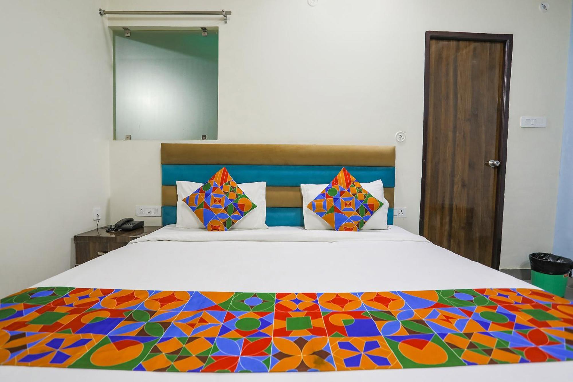 Fabhotel Sm Palace Chinhat Kültér fotó