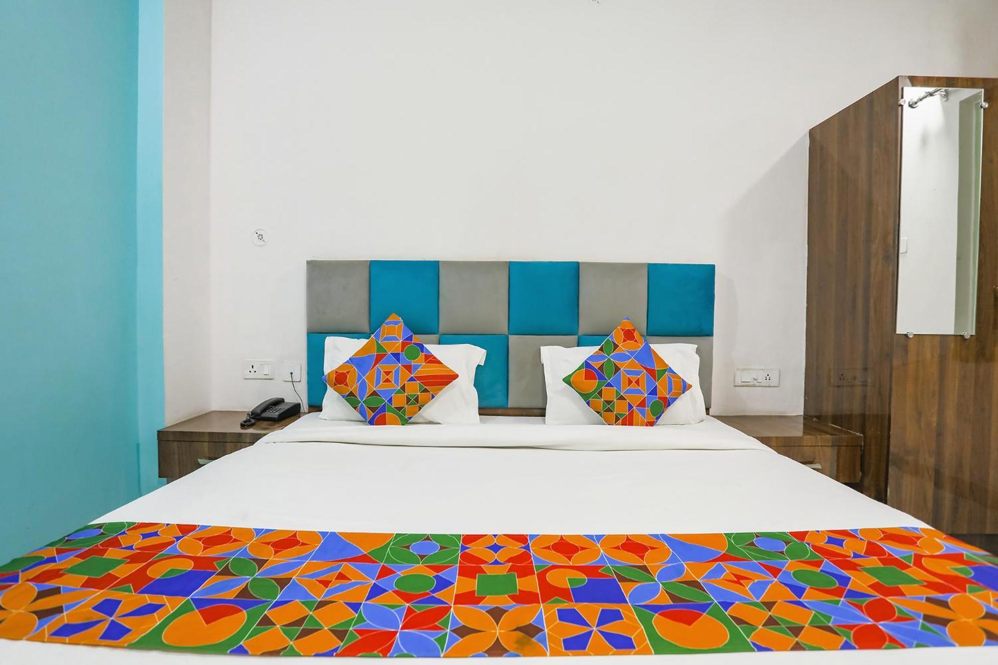 Fabhotel Sm Palace Chinhat Kültér fotó