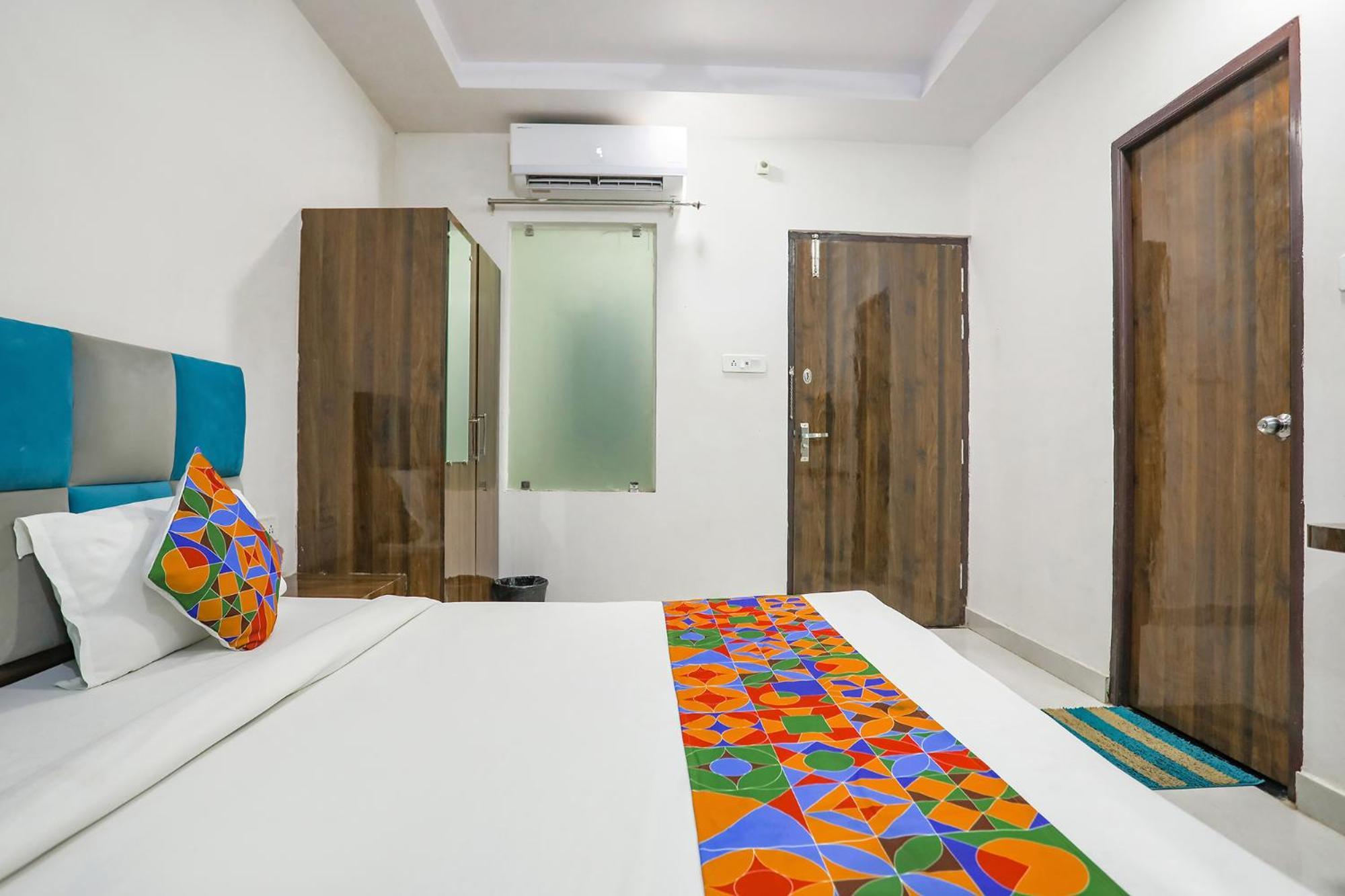Fabhotel Sm Palace Chinhat Kültér fotó